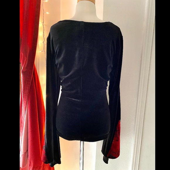 Gothic Victorian Lace-Up Velvet Blouse - Picture 6 of 6